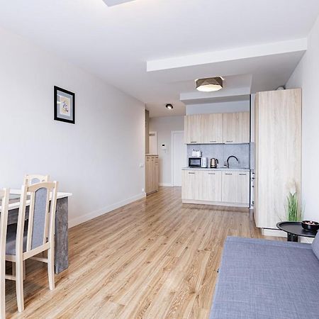 Fajny Apartament Z Parkingiem, Obok Metra. Warsaw Luaran gambar