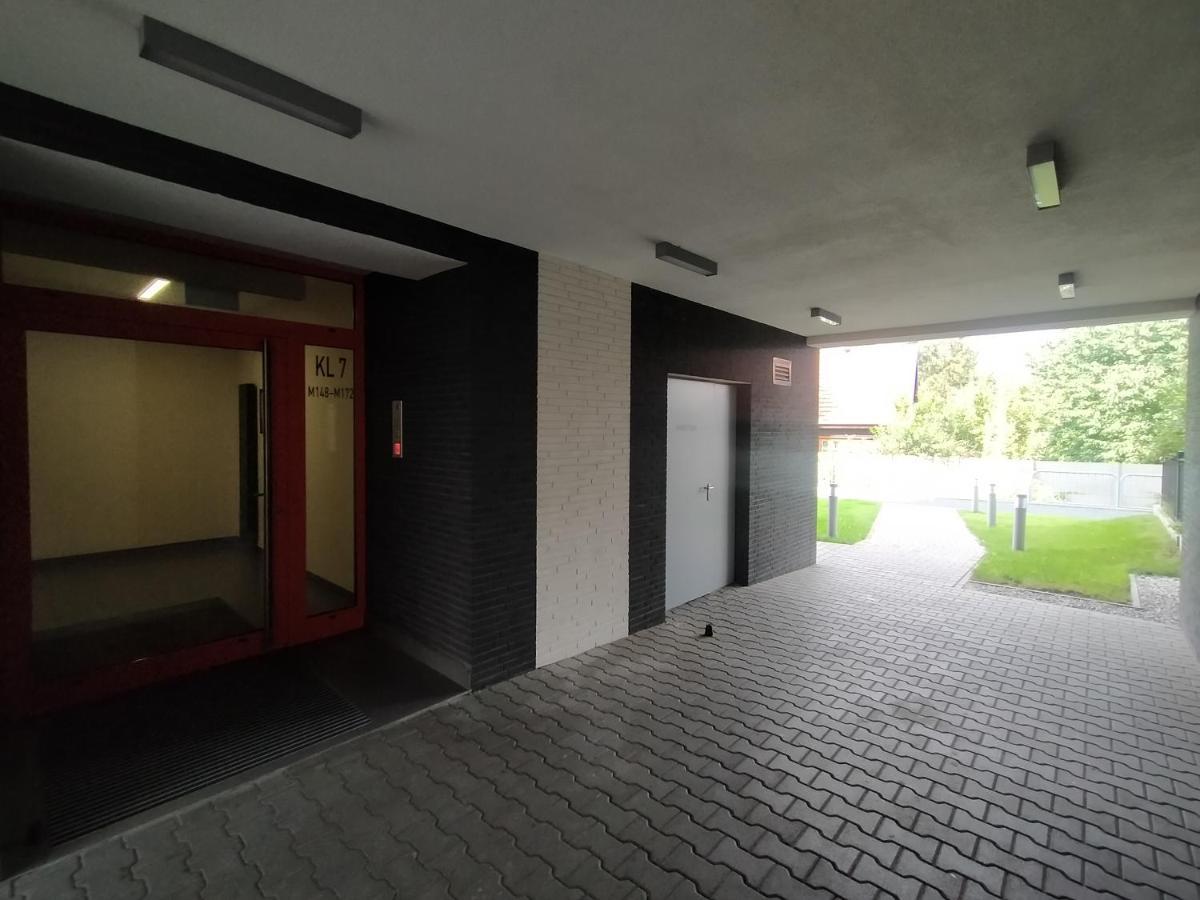 Fajny Apartament Z Parkingiem, Obok Metra. Warsaw Luaran gambar