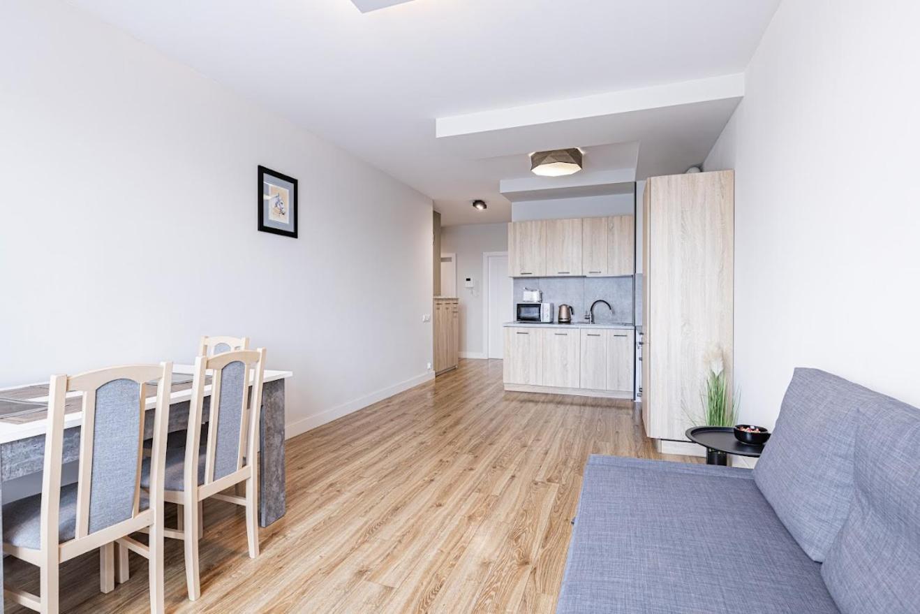 Fajny Apartament Z Parkingiem, Obok Metra. Warsaw Luaran gambar