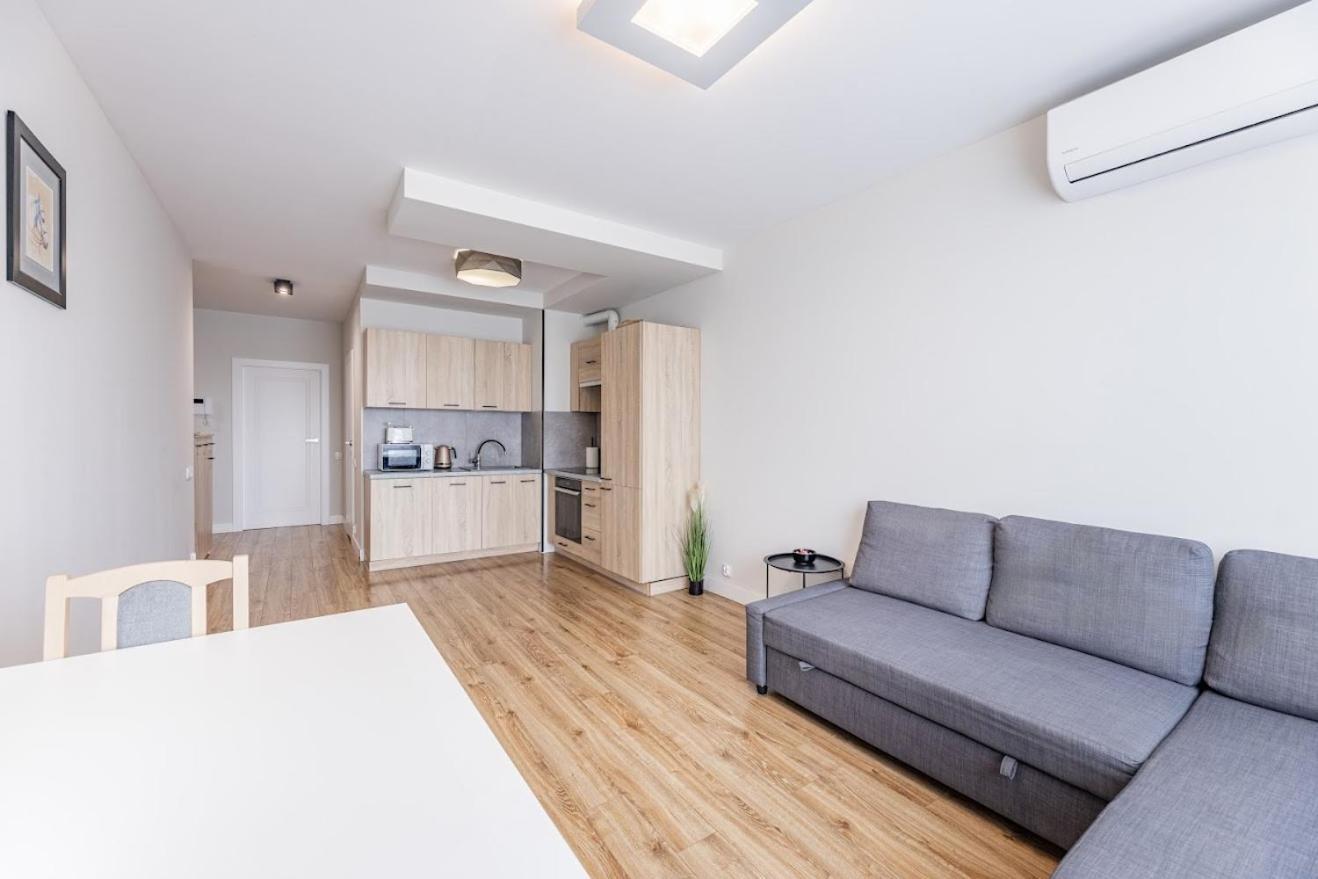 Fajny Apartament Z Parkingiem, Obok Metra. Warsaw Luaran gambar